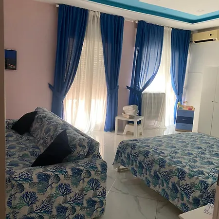 فندق مبيت وإفطار Alex's