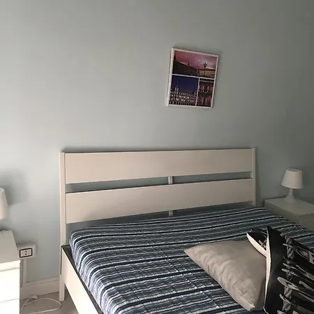 فندق مبيت وإفطار Alex's *