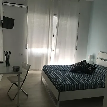 فندق مبيت وإفطار Alex's بورتيشي