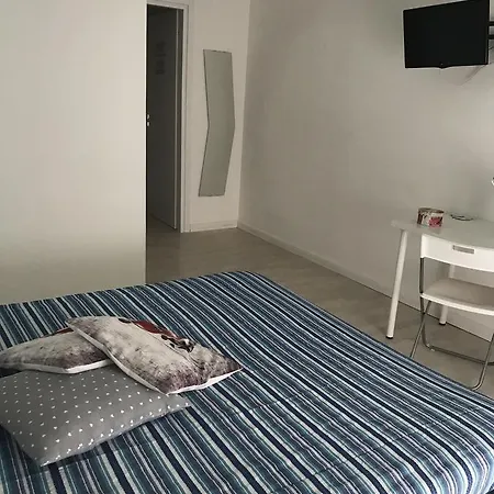 فندق مبيت وإفطار Alex's بورتيشي