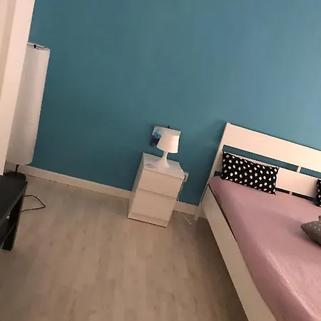 فندق مبيت وإفطار Alex's *